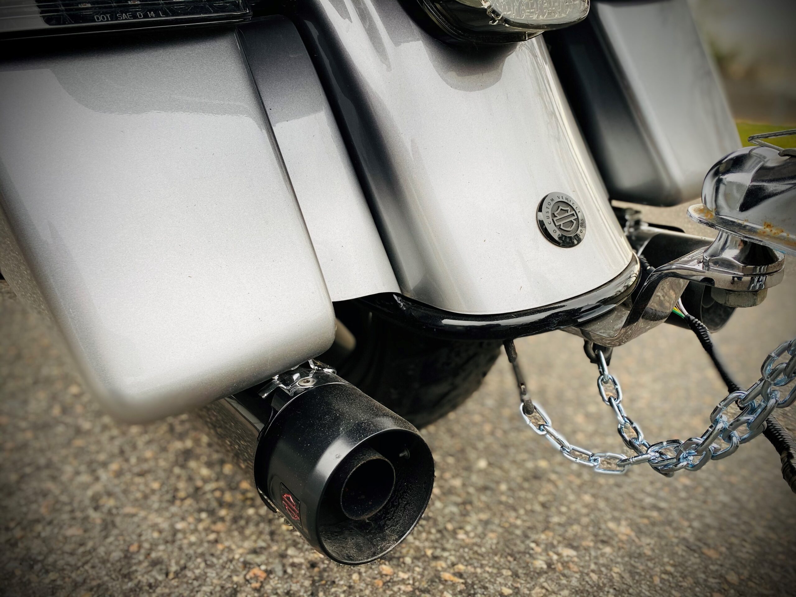 Attache-remorque CHROME -- Harley-Davidson FLHTK - FLHR - FLHTCU - FLTRU - 2014+ – Image 6