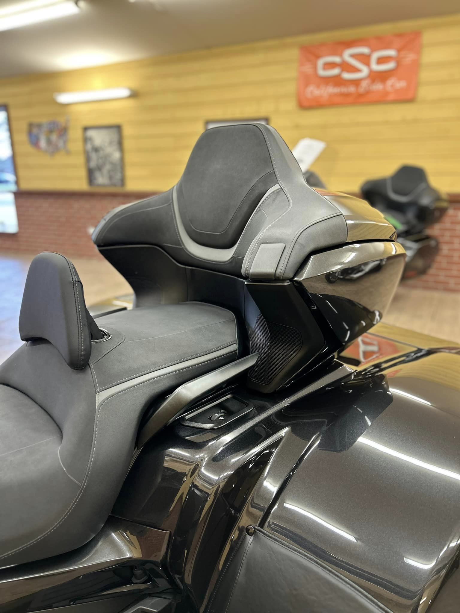 Honda Goldwing 1800 2021 AUTOMATIC DCT - BLACK METALLIC- CSC TRIKE NEW - Image 5