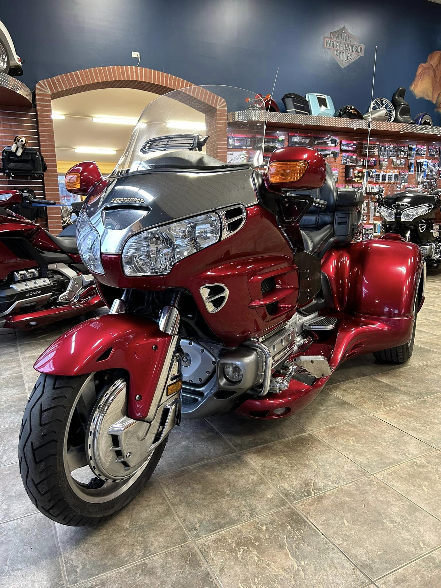 Honda Goldwing GL1800 2004- CSC TRIKE 2010 - RED - Image 8