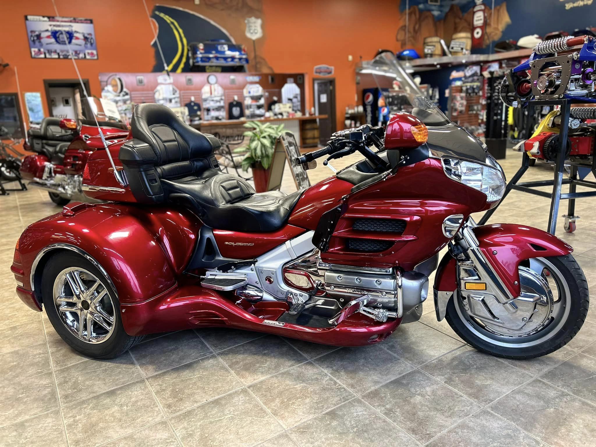 Honda Goldwing GL1800 2004- CSC TRIKE 2010 - RED