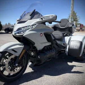 Trois-Roues Honda Goldwing 1800 2026 AUTOMATIQUE DCT - Conversion CSC Neuve - GRIS CENDRÉ