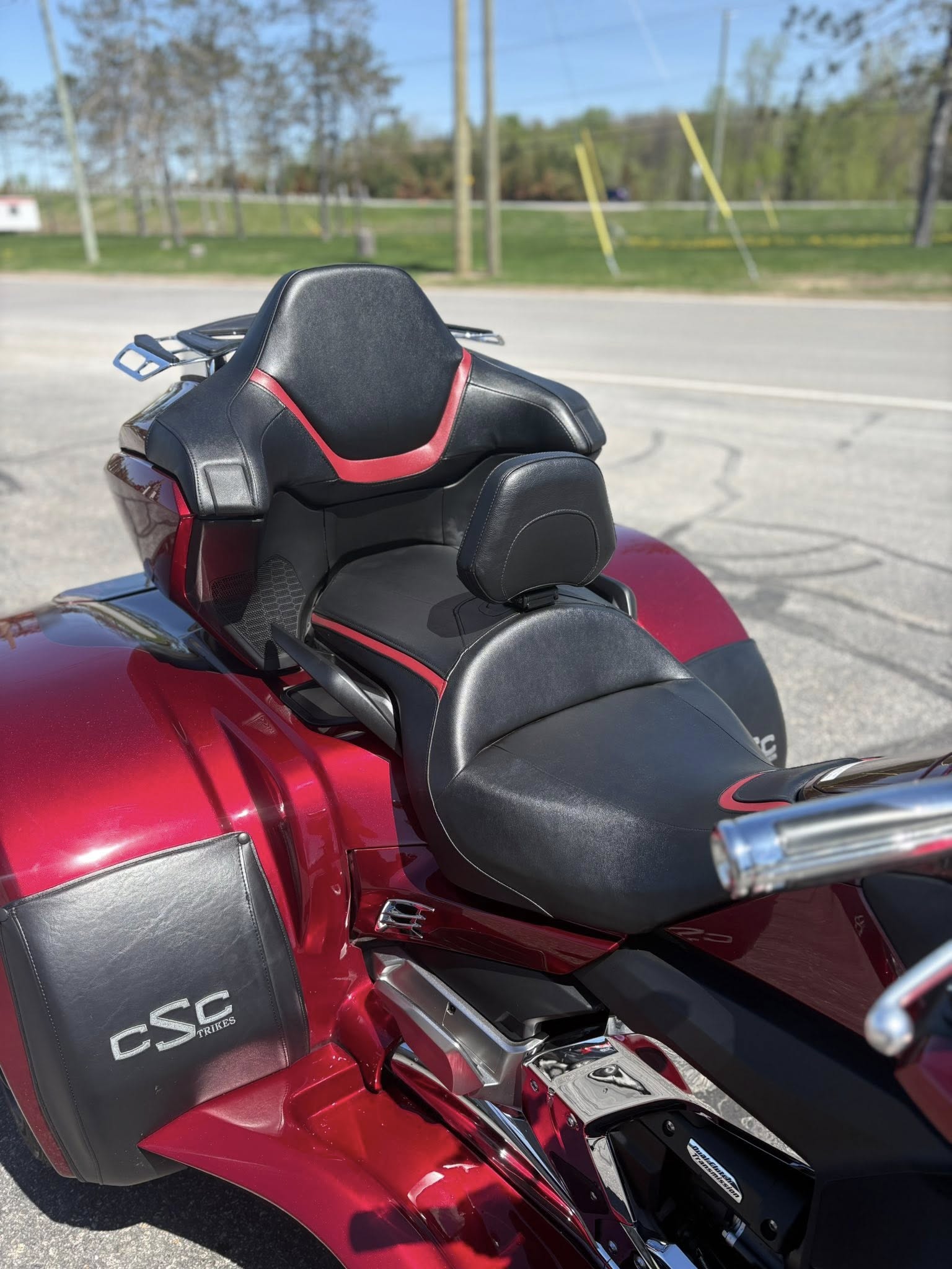 Trois-Roues Honda Goldwing 1800 2023 AUTOMATIQUE DCT - Conversion CSC 2024- Rouge 2 tons – Image 9