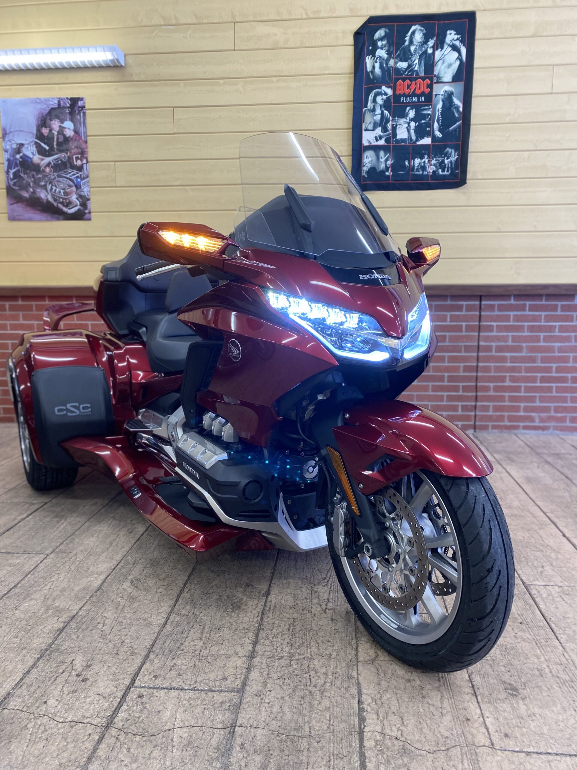 Honda Goldwing 1800 2018 dct AUTOMATIC RED- NEW CONVERSION CSC - Image 9