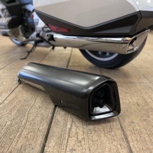 ÉCHAPPEMENT CÔTÉ GAUCHE -NOIR- USAGÉ – GOLDWING – GL1800 2018 ET +
