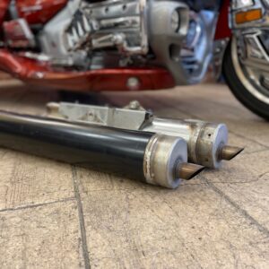 ÉCHAPPEMENTS GAUCHE ET DROIT -NOIRS- USAGÉS – GOLDWING – GL1800 2001@2017